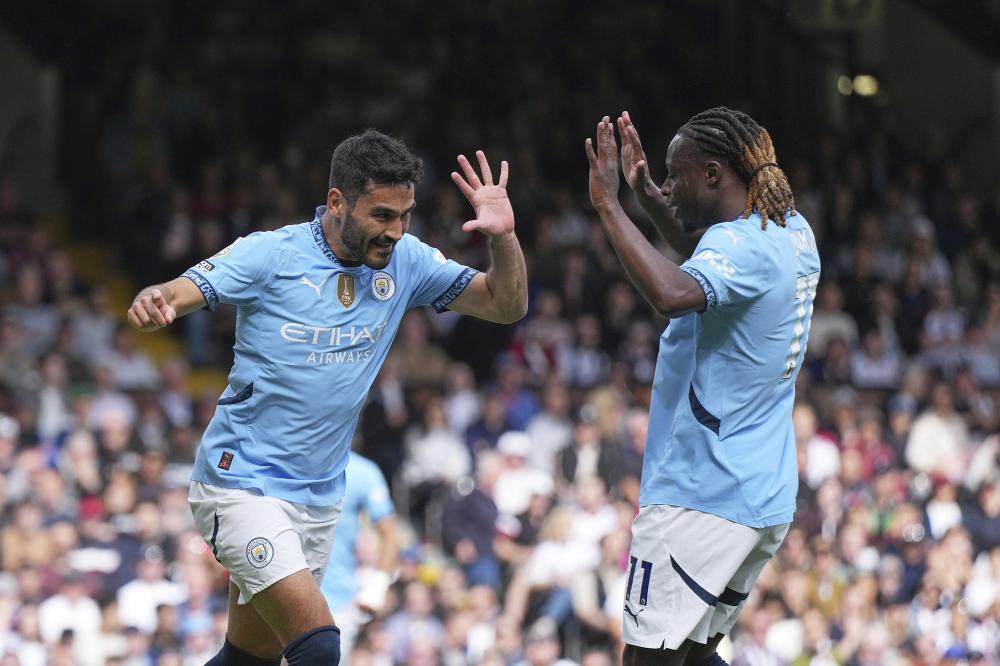 71岁成龙回应衰老：能慢慢变老是幸运