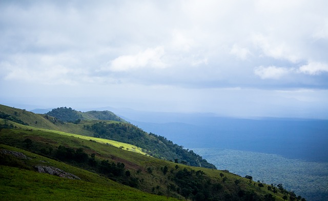 C罗在媒体评选的明年世界杯百大中高居第25！梅西仅第八！